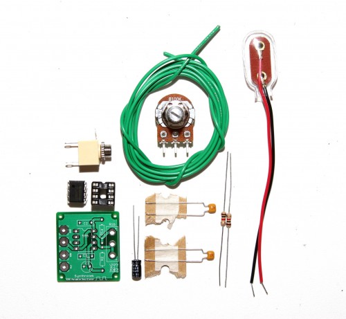 555, 555_timer, 555_oscillator, 555_timer_oscillator, LFO, DIY, 555_timer_kit, Synthrotek, Circuit_bent, Electronic_Circuits